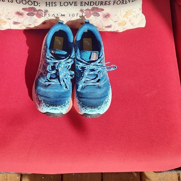 Womens ASICS Fuji Lite Trail Running Shoes Size 7 - Picture 3 of 9